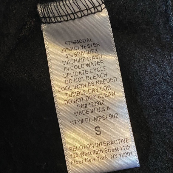 Peloton Black Cozy Hoodie Pocket Pullover Sweatshirt with Silver Logo Size Small - Picture 10 of 10